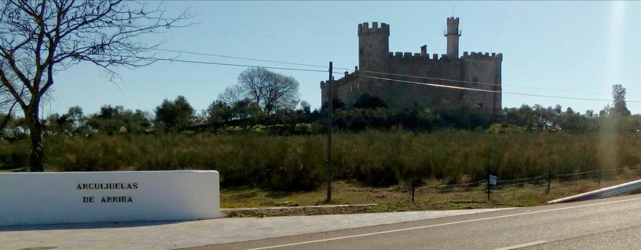 Casa Rural Castillo de Cáceres Esterno foto